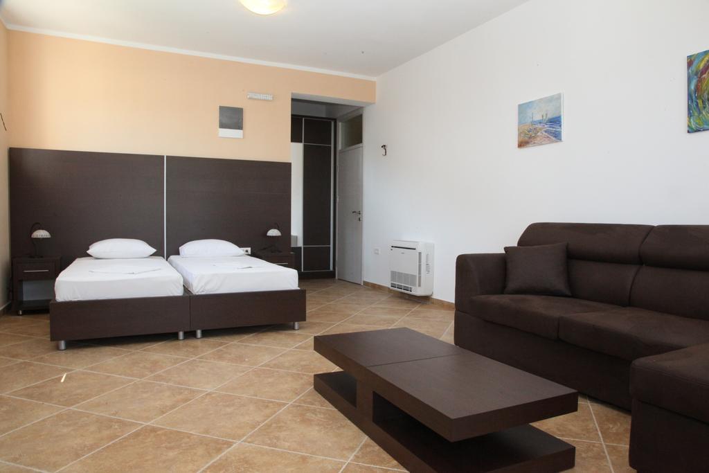 Apartments Art Ulcinj Rom bilde